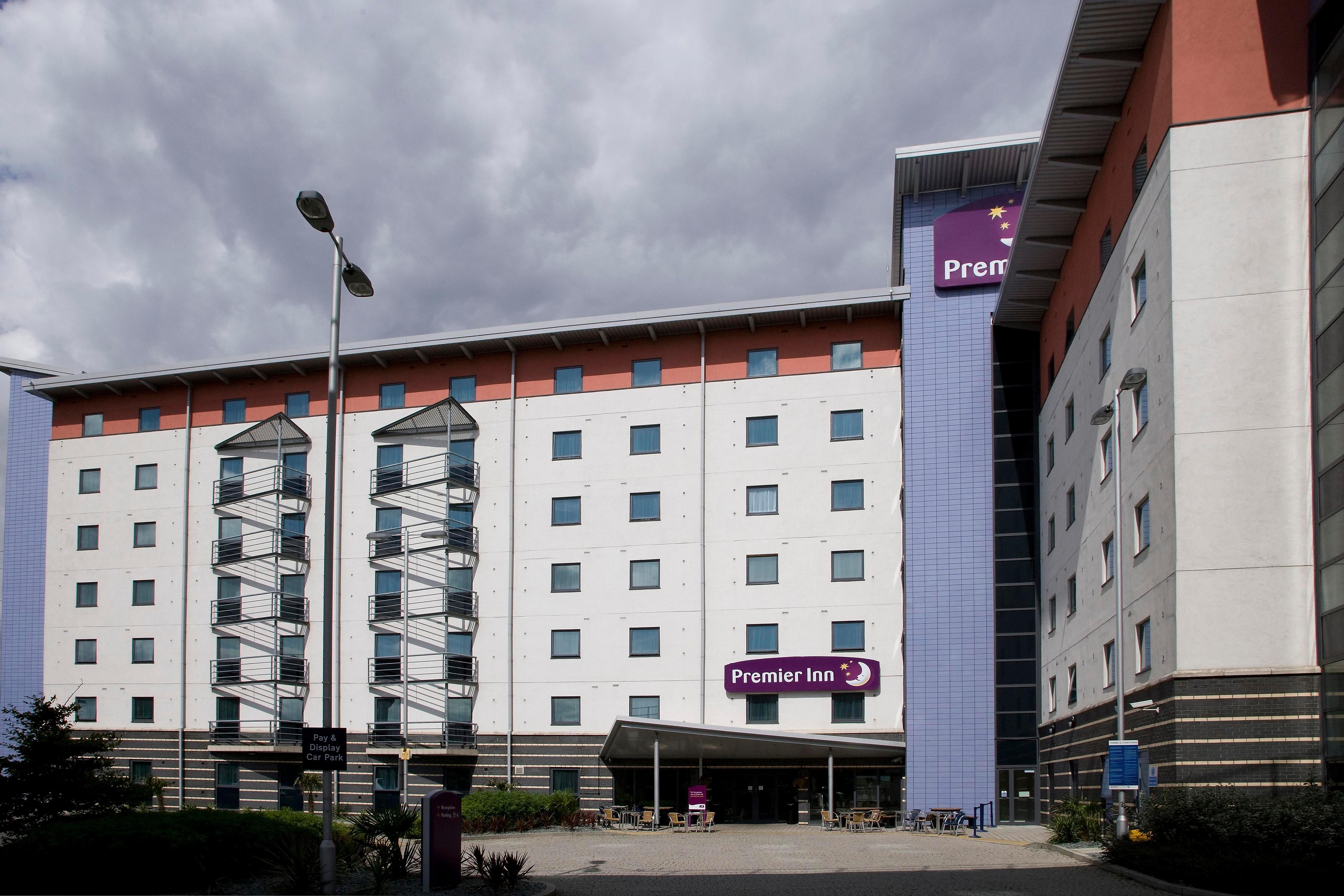 Premier Inn London Docklands ExCel - Tap to explore photos