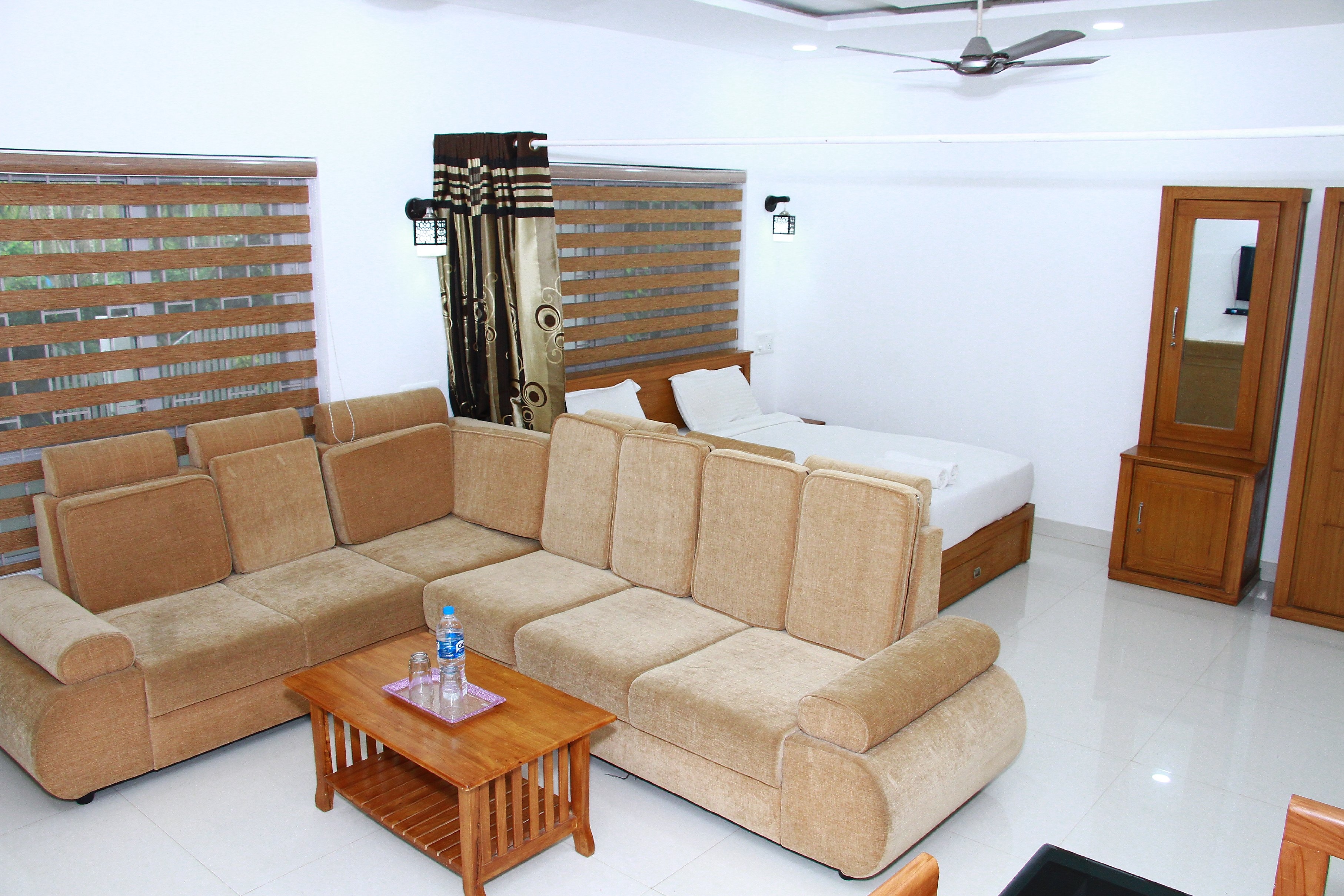 Peaberry Plantation Stay - Tap to explore photos