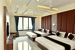 Hotel Royal Square by Sky Stays, Ahmedabad