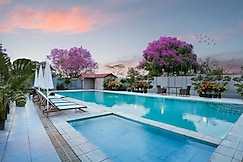 Summit Green Lake Tea Resort & Spa.