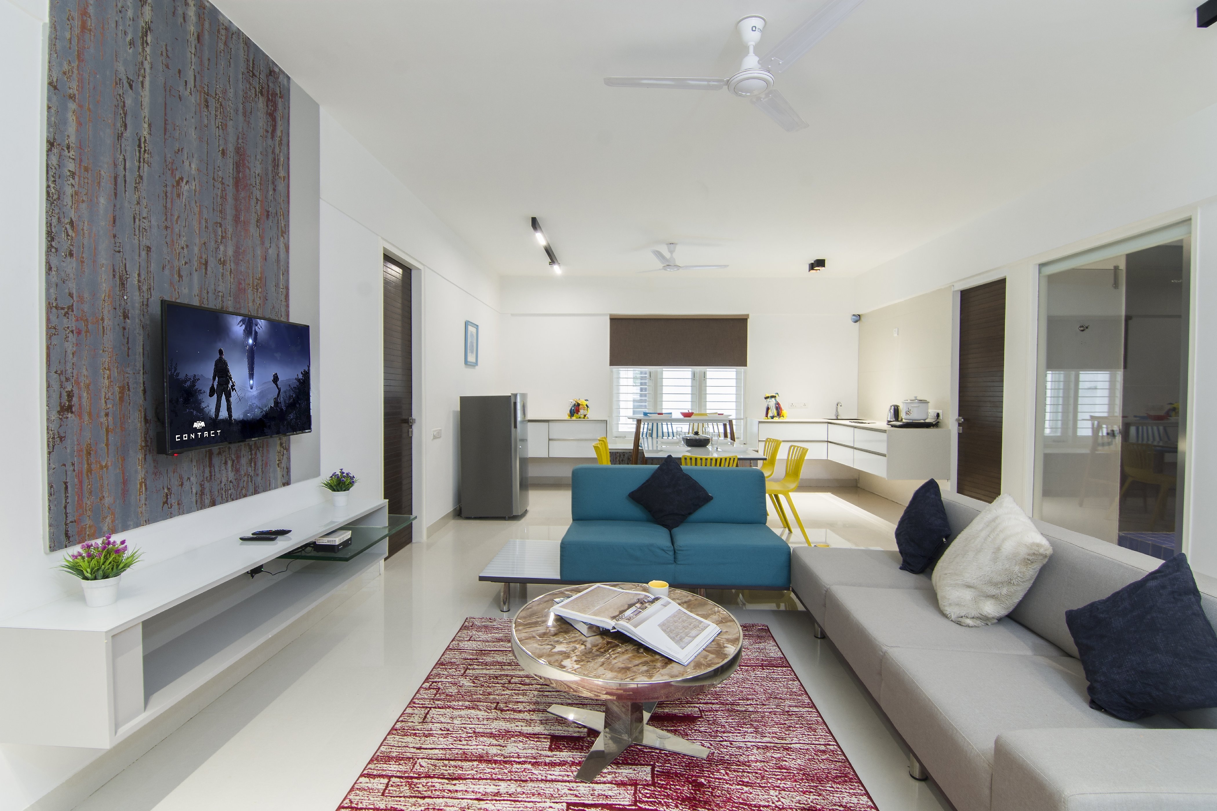 Flamingos Apt|Only Families & Married Couples Allowed - Tap to explore photos