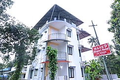 Base9 Airport Hotel, Cochin