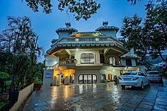 Hill Scape | Entire 8 BHK Villa, Lonavala