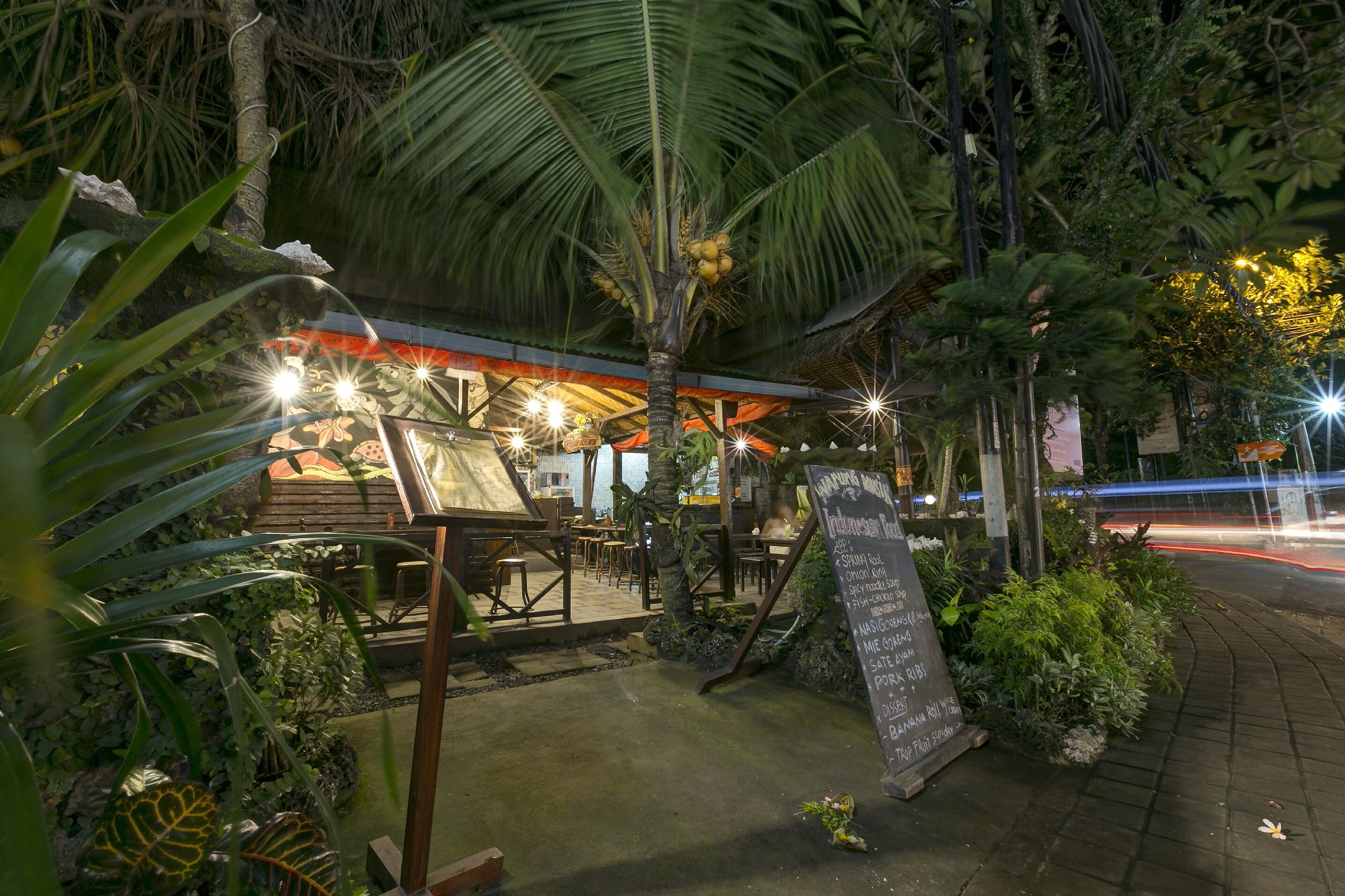 OYO 390 77 Guesthouse Indonesia - Tap to explore photos