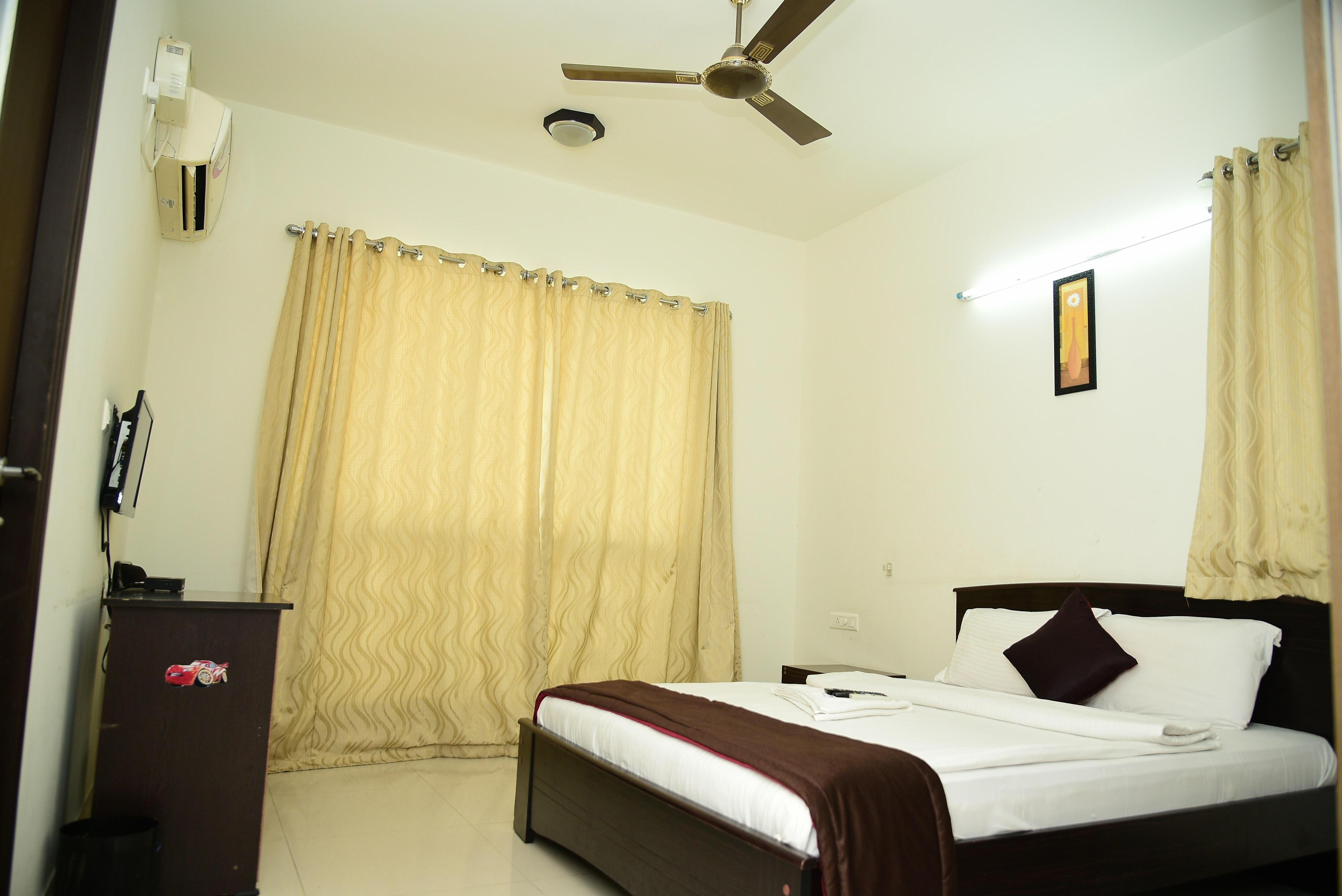 Oragadam Rooms - Tap to explore photos