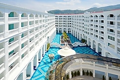 Movenpick Hotel Myth Patong, Phuket