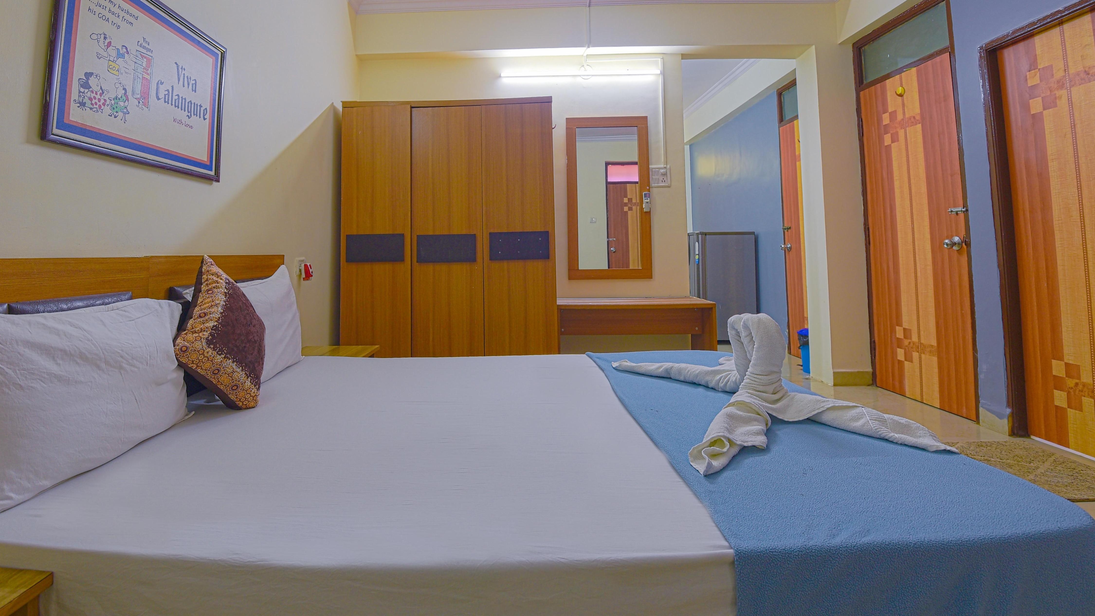 Hotel Orient Royal - Calangute Beach - Tap to explore photos