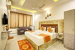 Gracious by Vishesh Hotels & Home Stay, Delhi