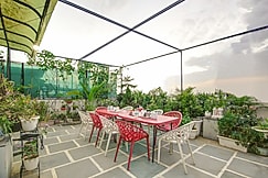 Gracious by Vishesh Hotels & Home Stay, Delhi