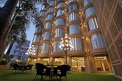 Hotel Artilla Inn, Ahmedabad