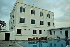 Monsoon Resort, Udaipur