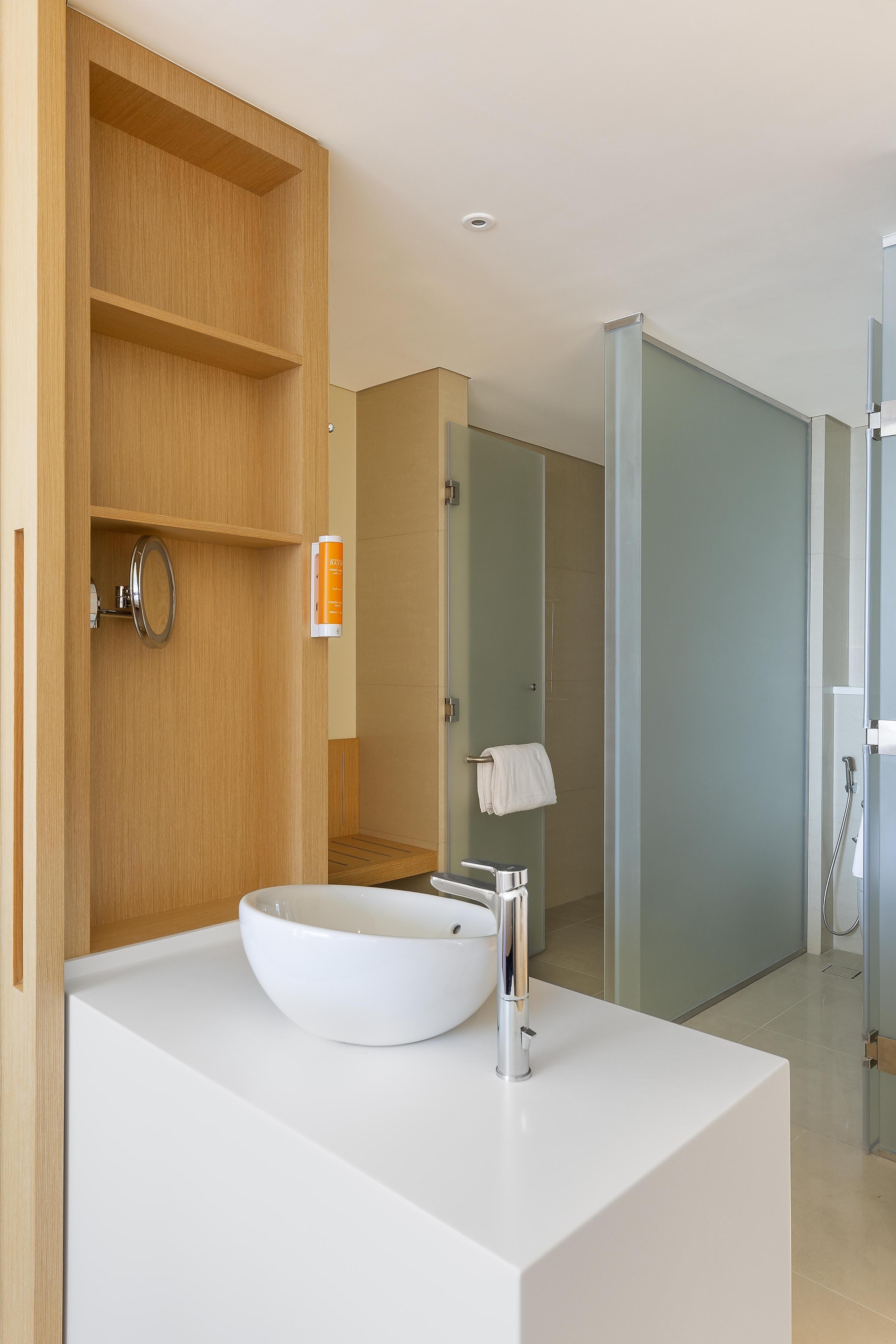 Premier Inn Dubai Dragon Mart - Tap to explore photos