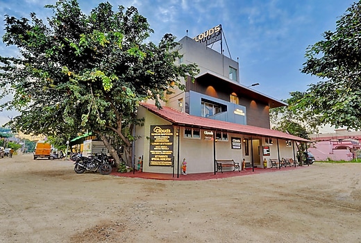 Clouds Serviced Apartments | Rooms & Wi-Fi