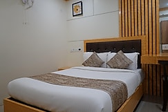 Hotel Crystal Park, Chennai