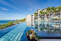 Oceanfront Beach Resort, Phuket