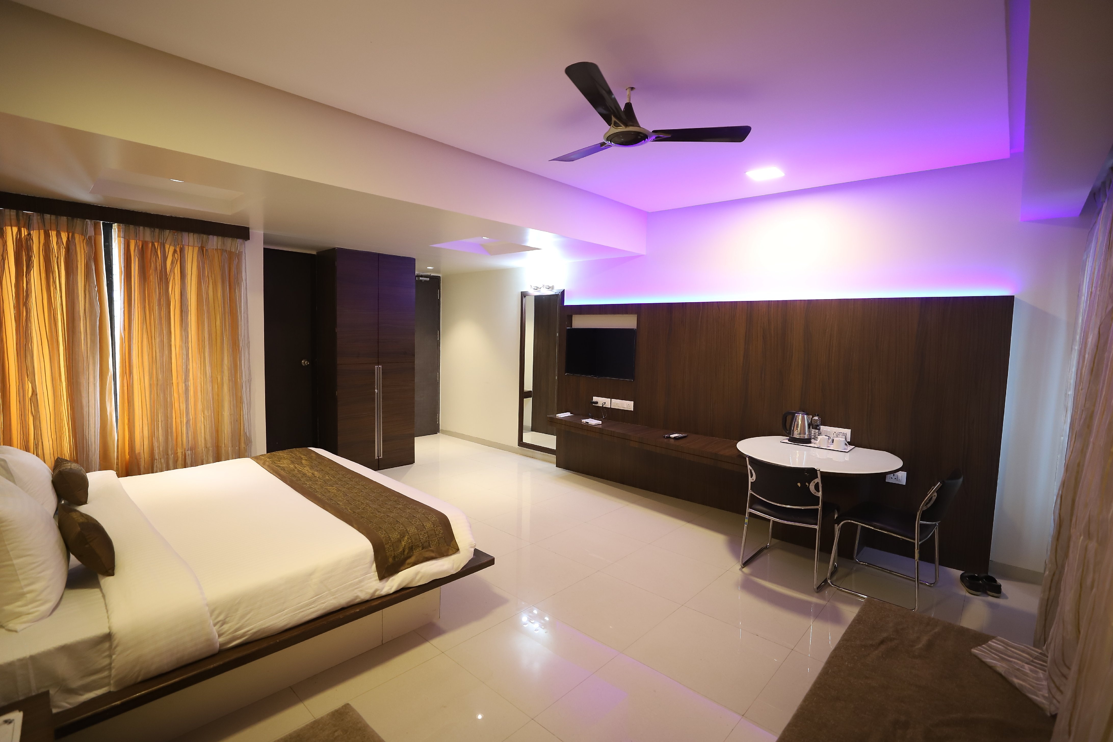 Hotel Seven Sky 2