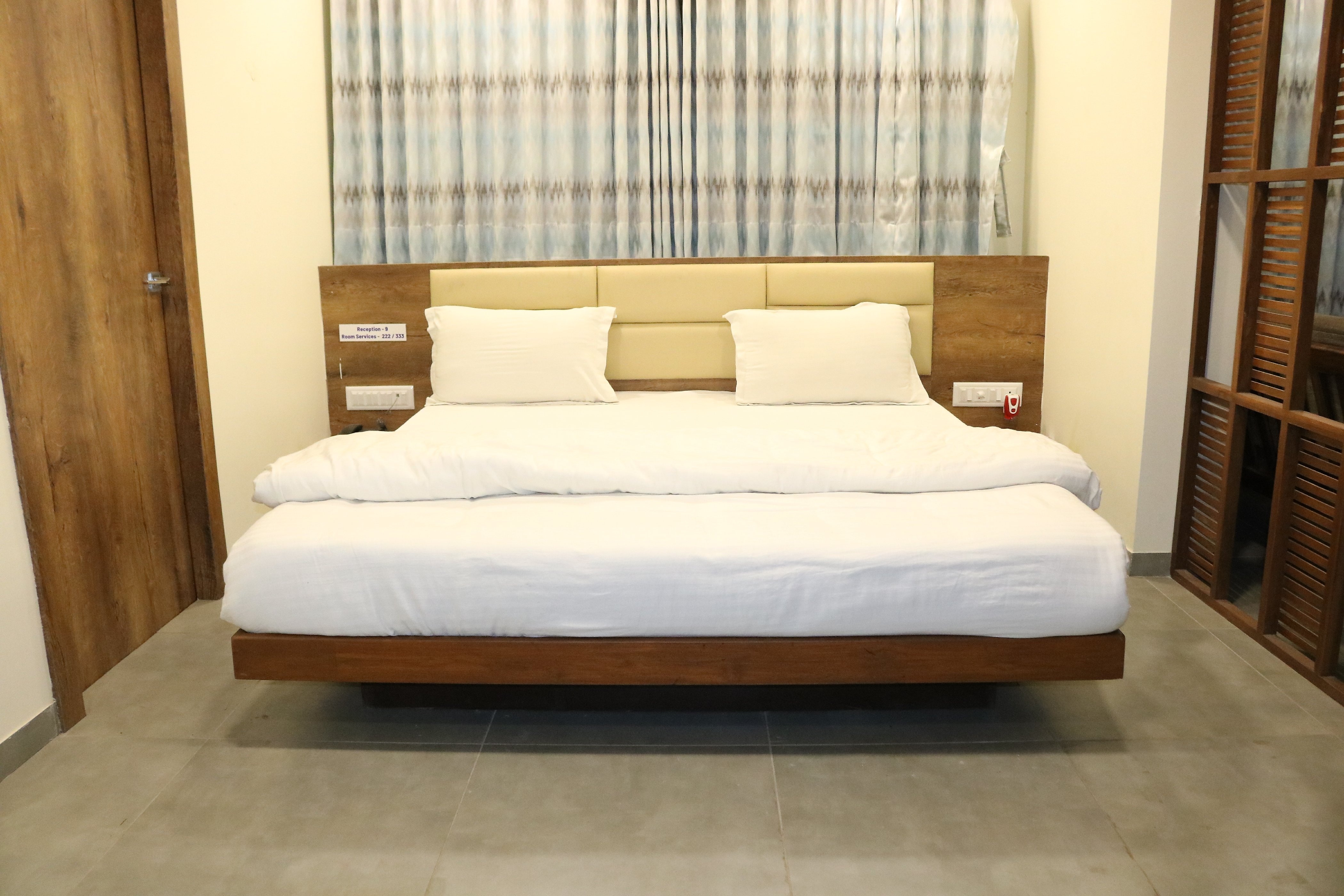 Hotel Cappal - Tap to explore photos