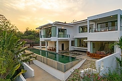 Hireavilla | Cliffhouse - 5BHK Hilltop Villa with Private Pool, Goa