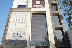 Hotel V Grand, Aonla