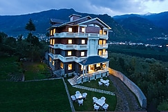 Sylvan Hues, Manali