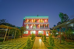 Prajakta Holiday Inn, Guhagar