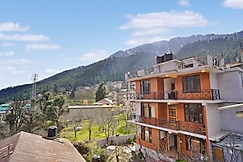 Royal Orbit Homestay | Rooms & Guided Treks, Manali