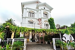 SOLO INN BY HAWK HOSPITALITY, Cochin