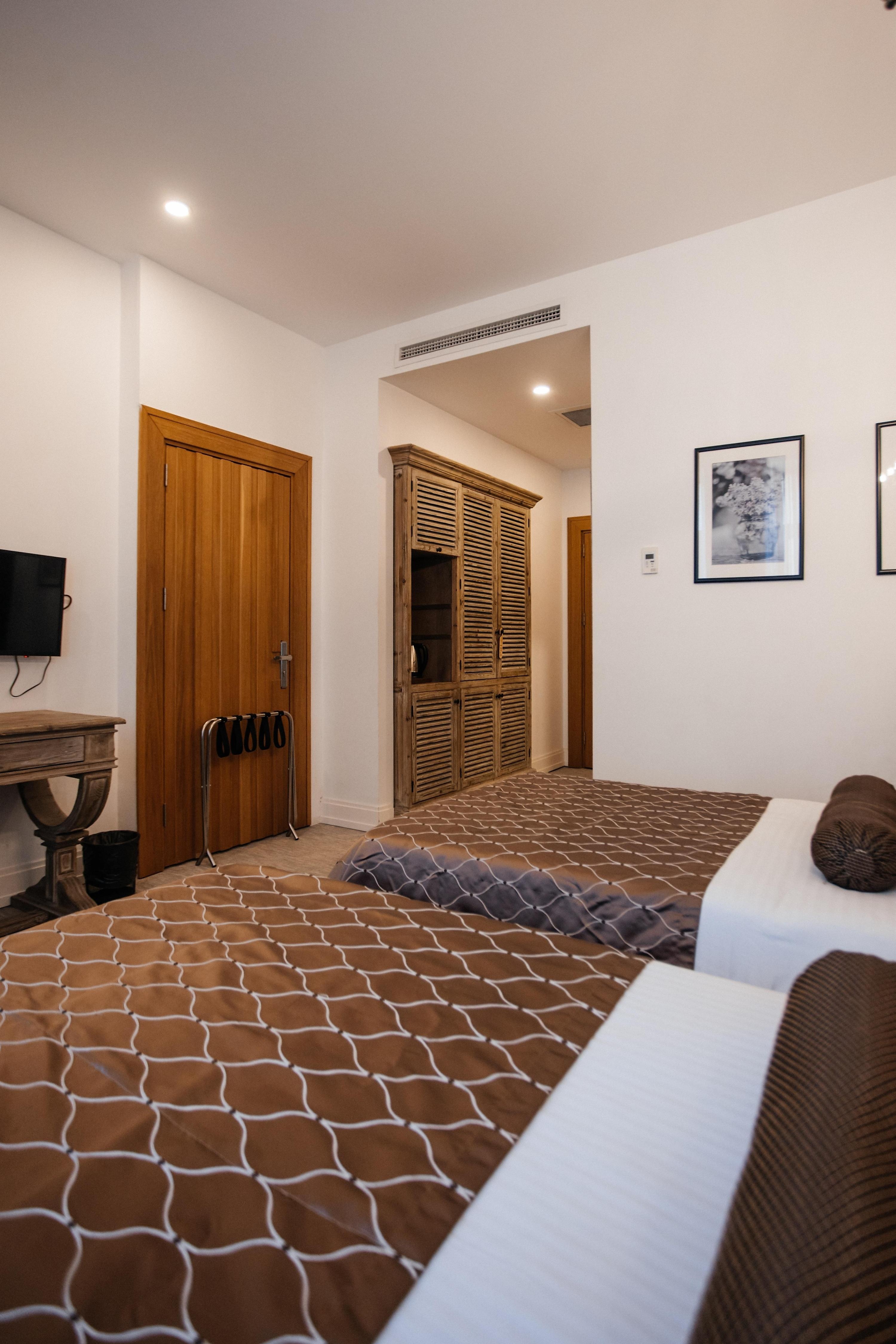 Shirvanshah Hotel - Tap to explore photos