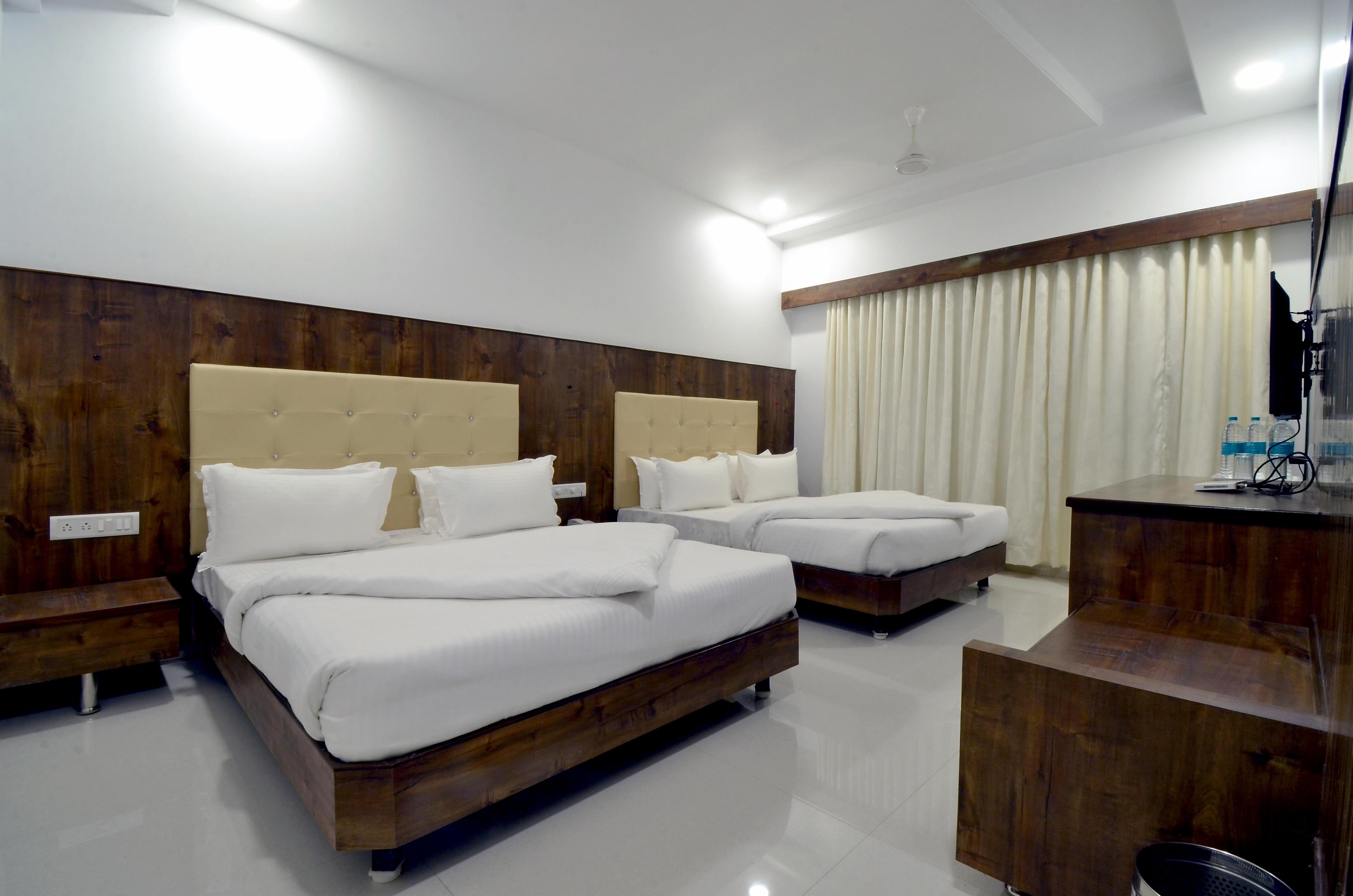 HOTEL DWARKA PARK - Tap to explore photos