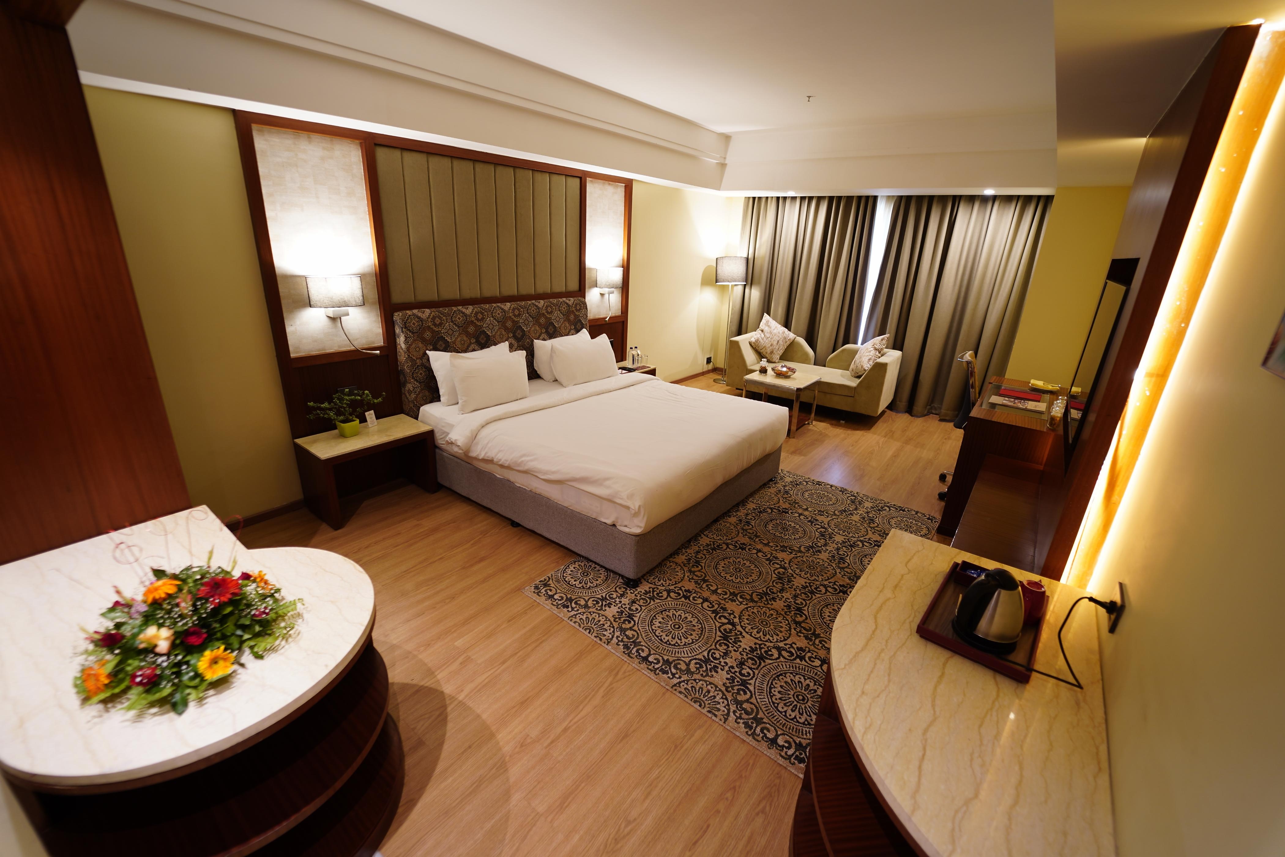 Hotel Babylon Capital 𝗕𝗢𝗢𝗞 Raipur, Chhattisgarh Hotel