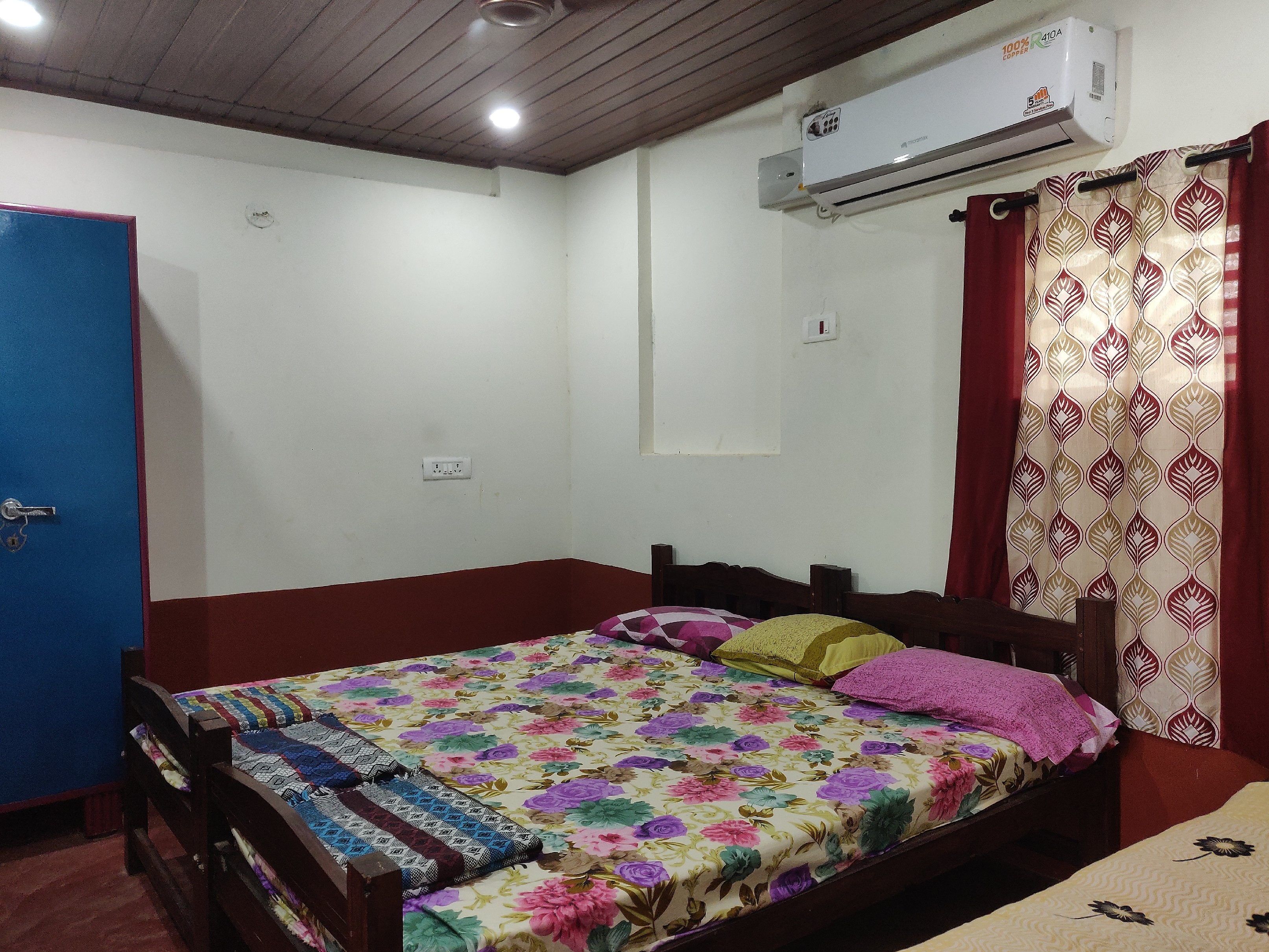 SWARNA DWEEPAM Homestay - Tap to explore photos