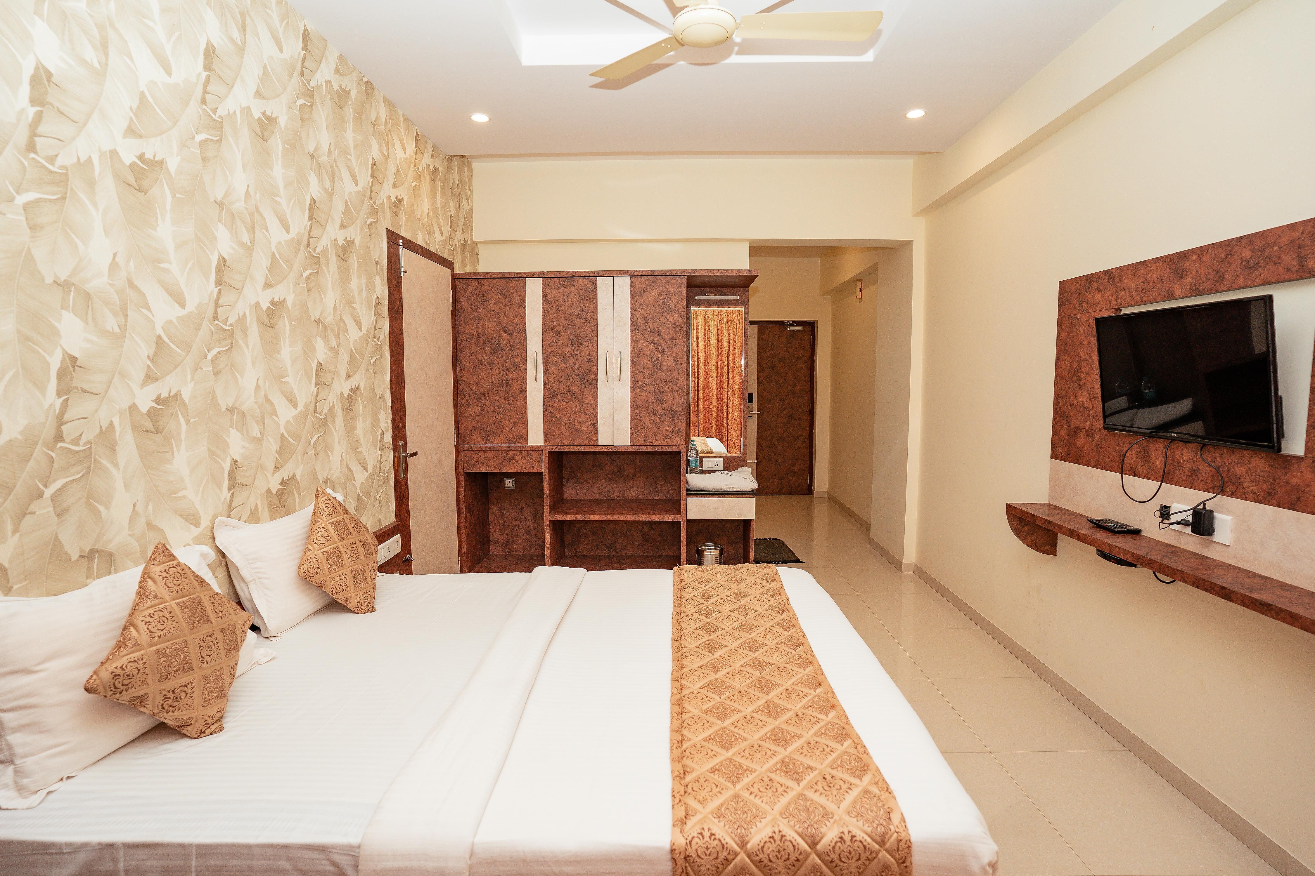 Hotel Bhramari Nest - Tap to explore photos