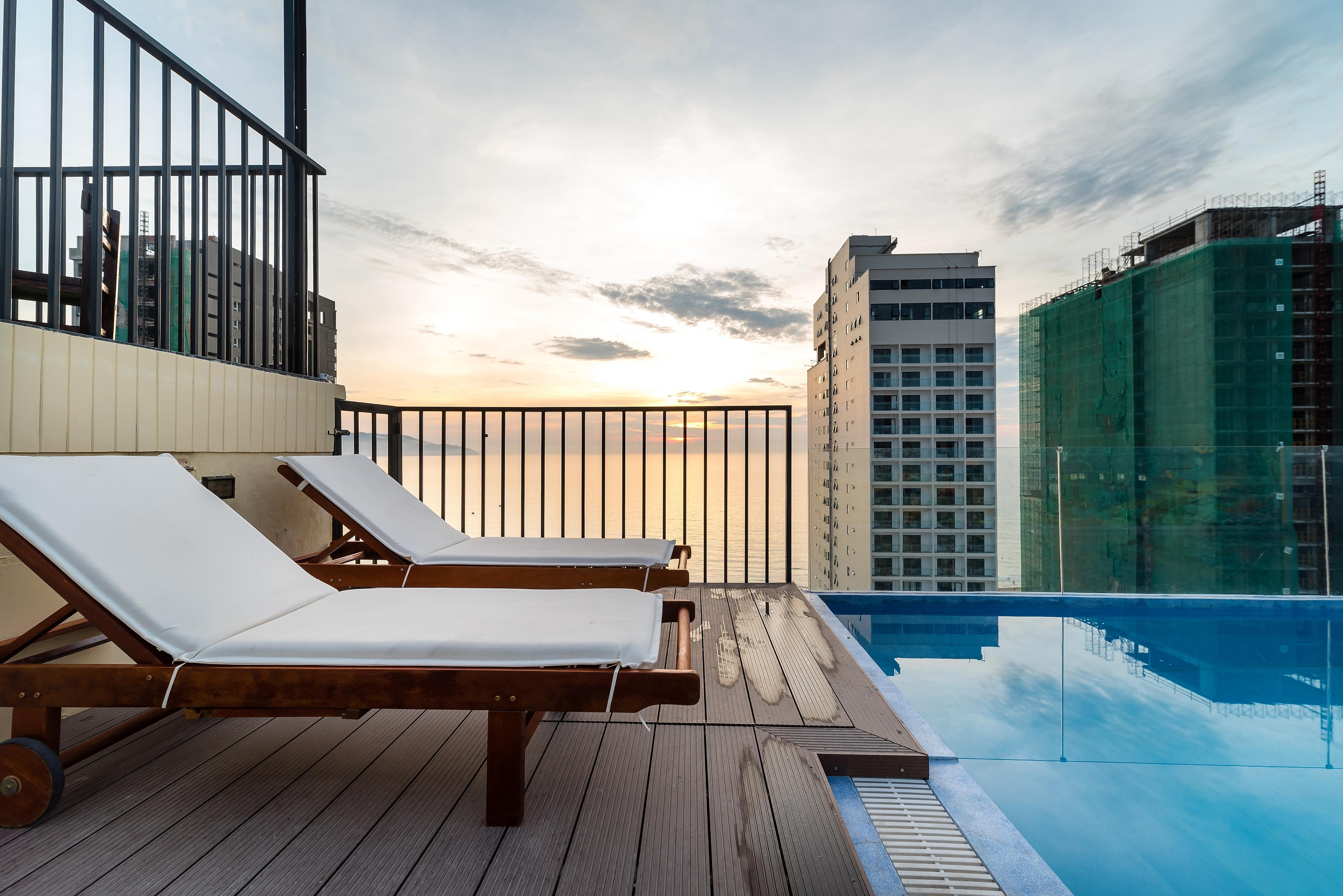 Nhat Minh Hotel and Apartment - Tap to explore photos