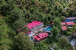Pax Hotel Rock Villa With Swimming Pool., Dalhousie