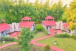 Bundela Bandhavgarh by Octave, Bandhavgarh