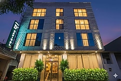 Hotel D Capitol Delhi Airport, Delhi