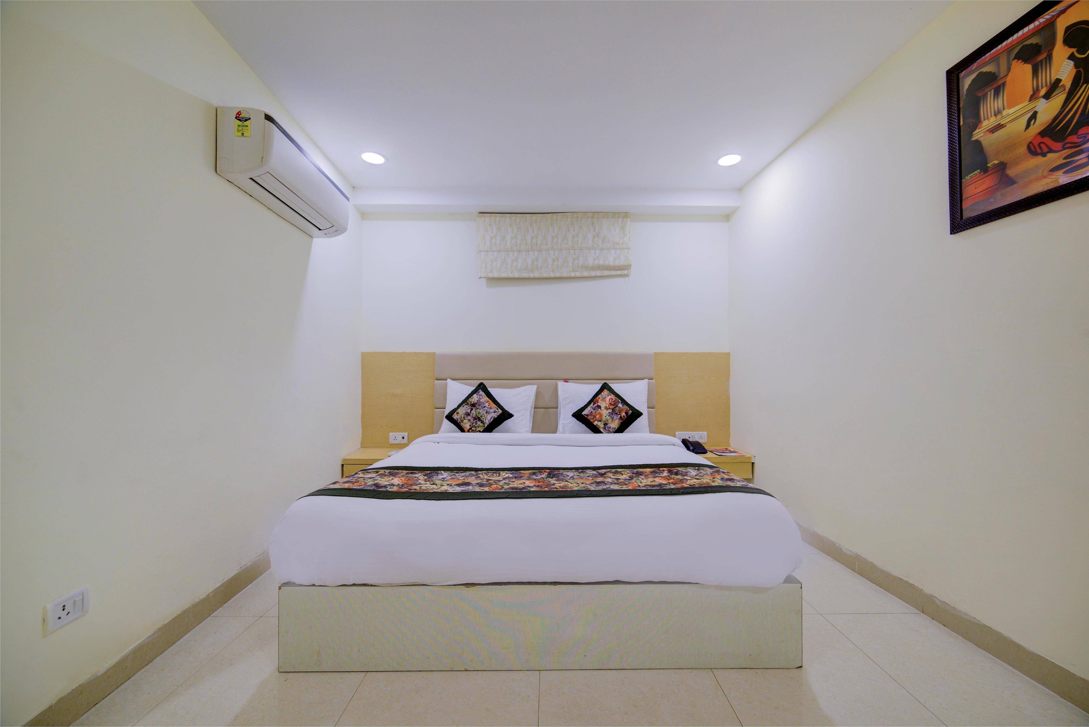 Hotel D Capitol Delhi Airport - Tap to explore photos