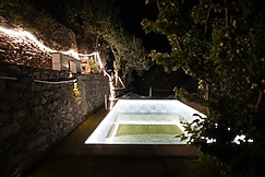 Happy Homestay | Cosy Rooms & Restaurant, Mukteshwar