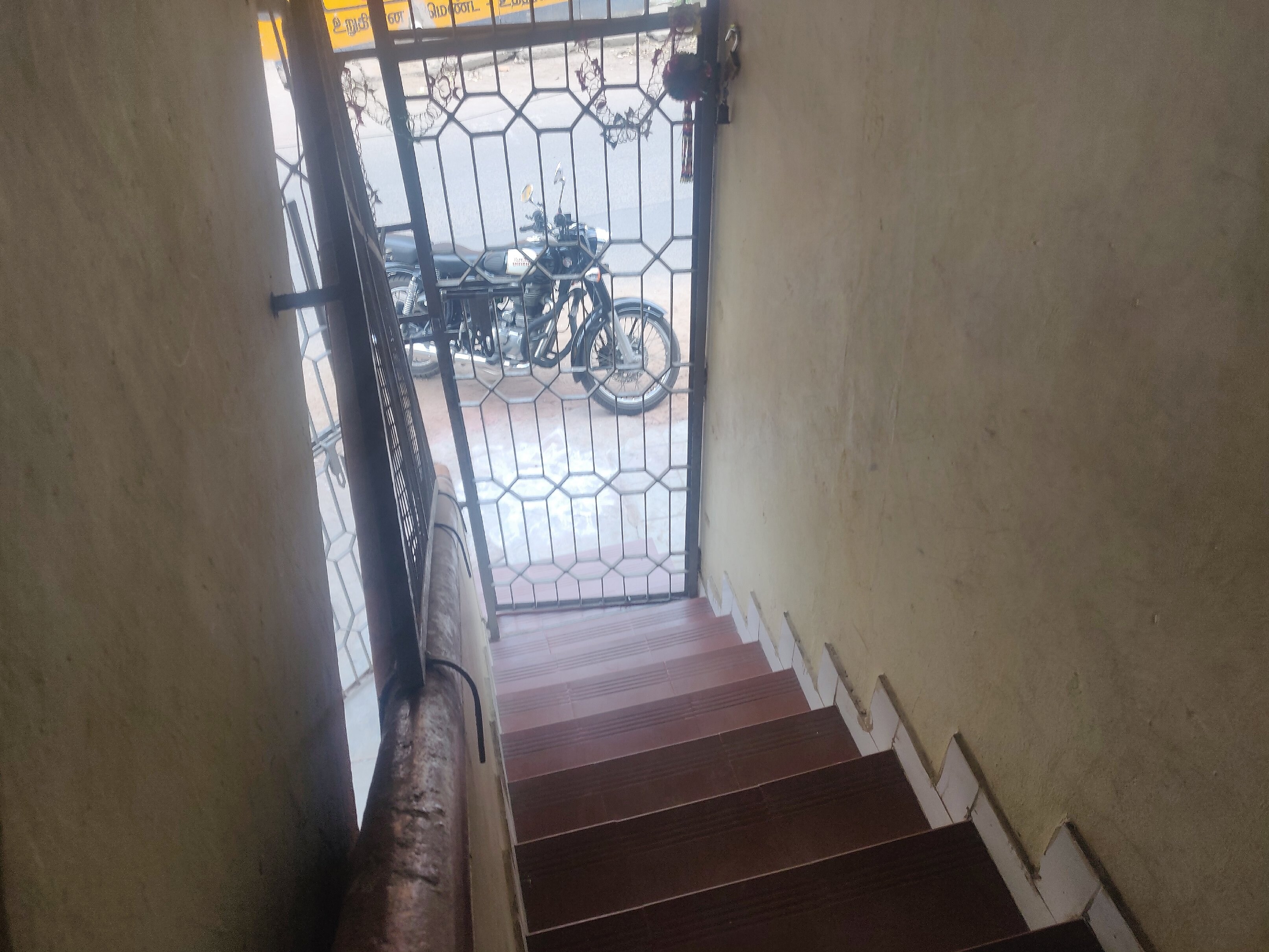 Blueberry Men's Hostel, Ramakrishna Main Road - Tap to explore photos
