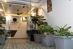 Hotel Qube Inn Gachibowli Hyderabad, Kalwakurthy