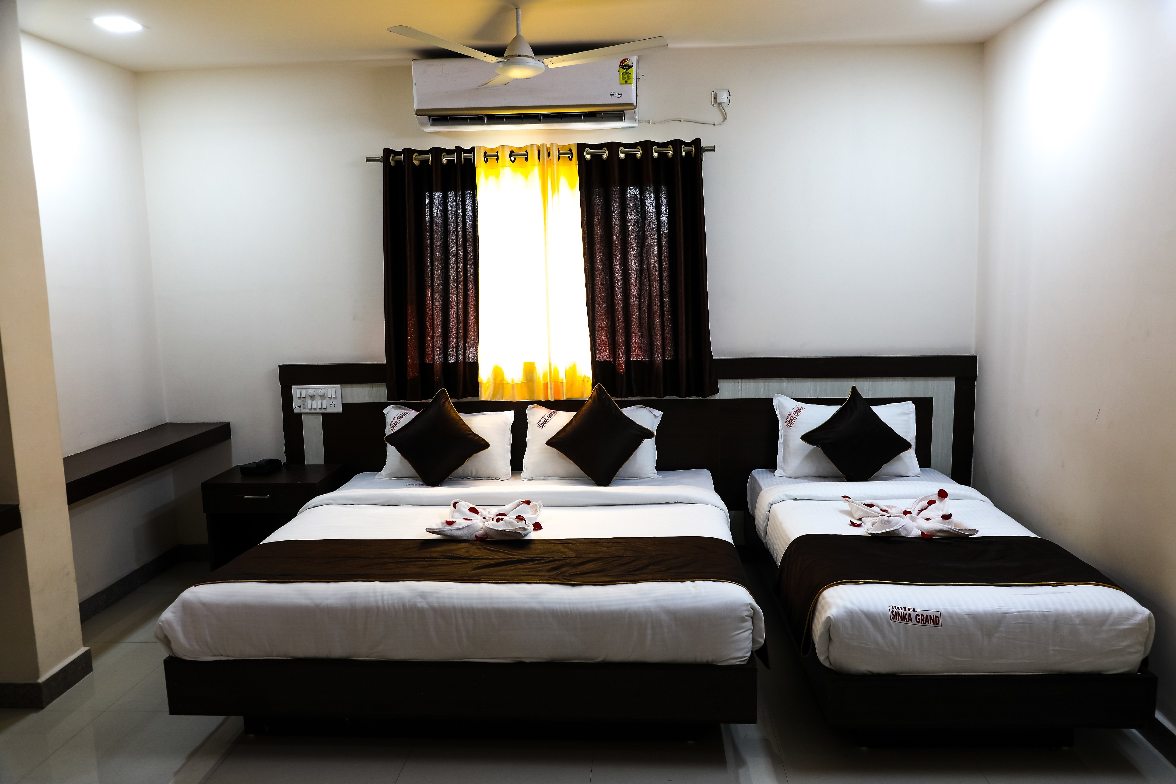 HOTEL SINKA GRAND - Tap to explore photos