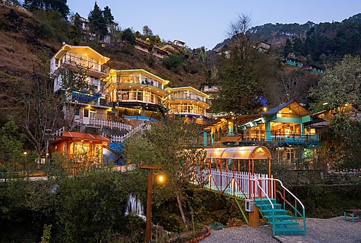 Zostel Plus Mussoorie (Kempty)