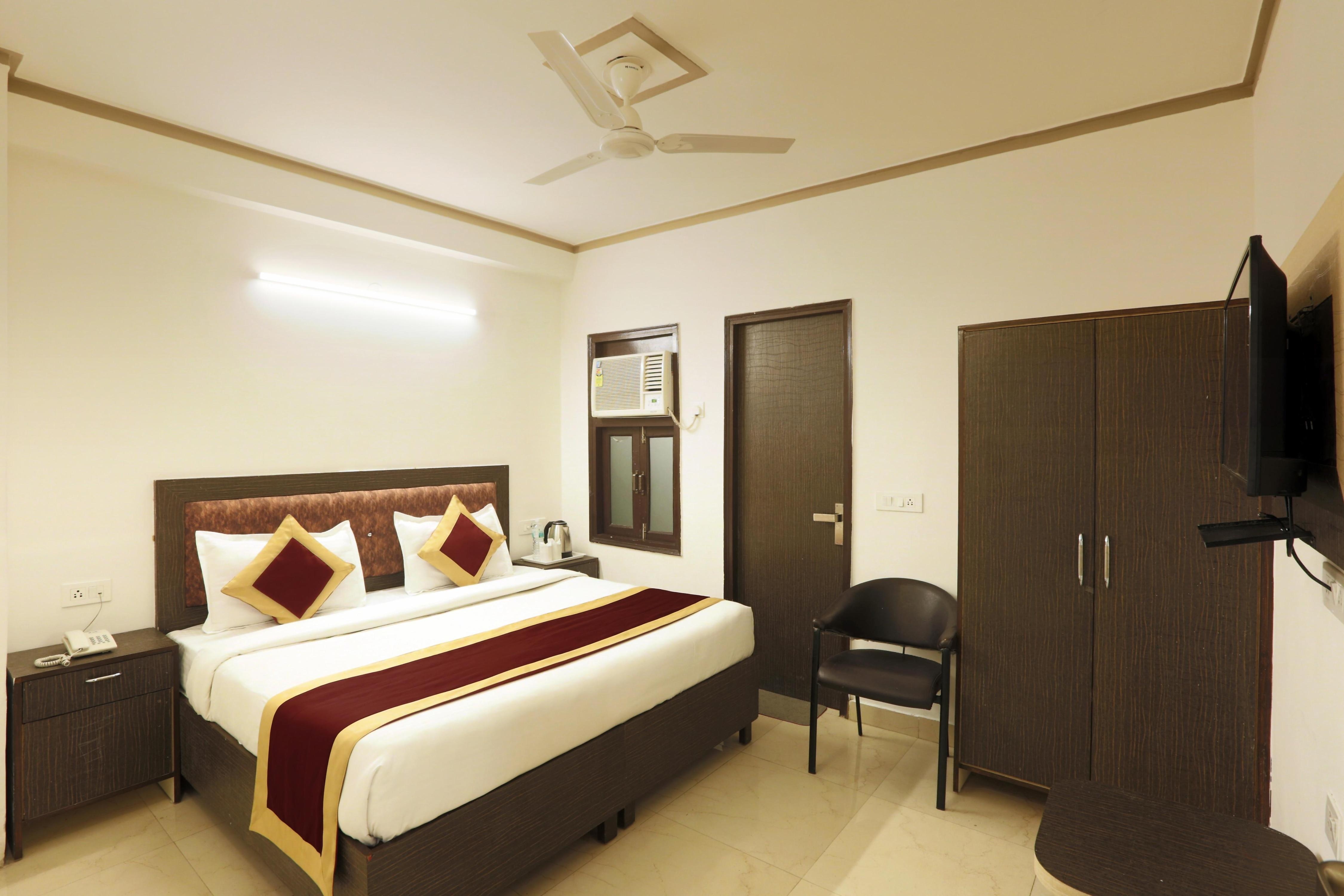 Hotel Dolphin @ Delhi Airport - Tap to explore photos