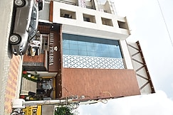 Hotel Prabha - Elite Chauraha near Police Line Ground, Jhansi