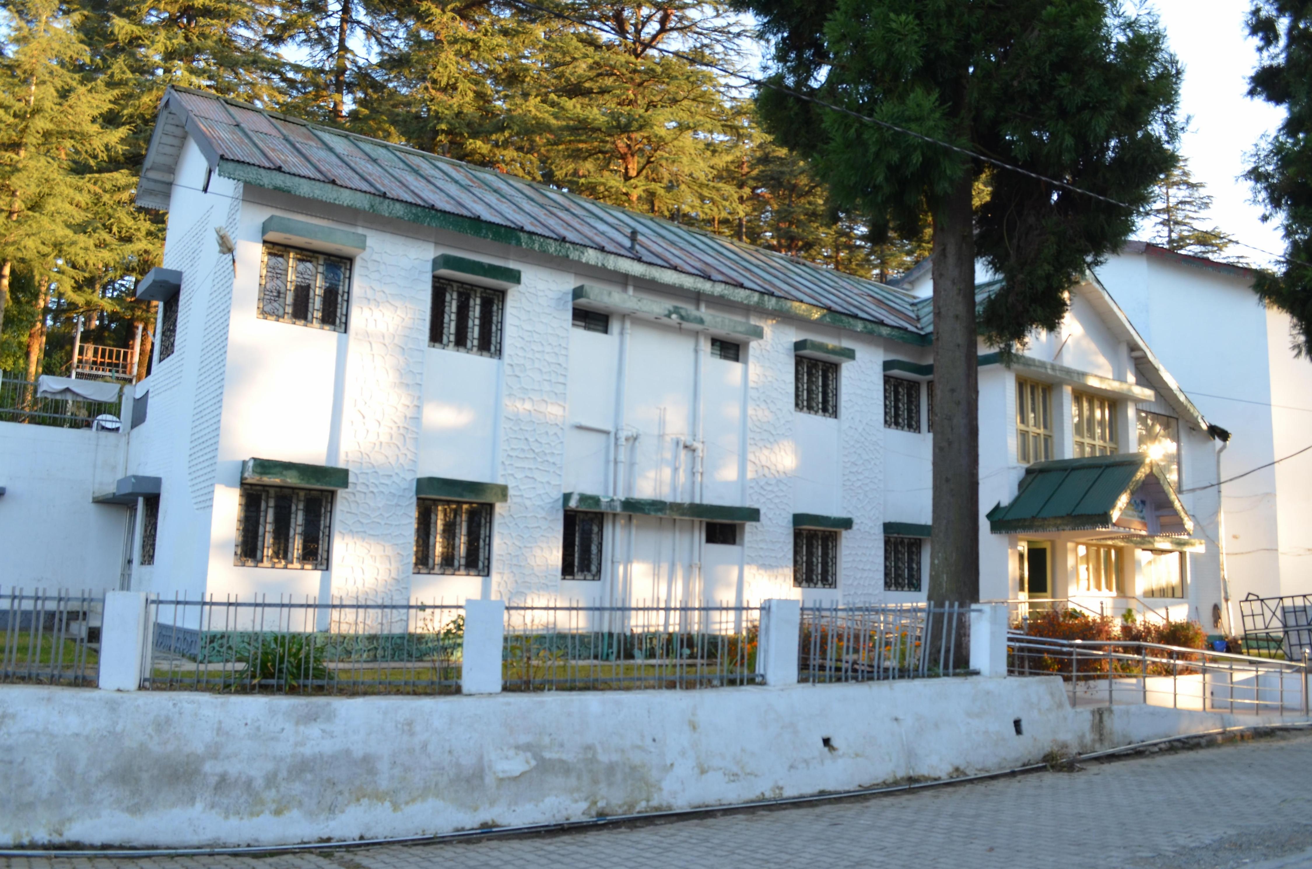 GMVN Hotel Dhanaulti Heights New - Tap to explore photos