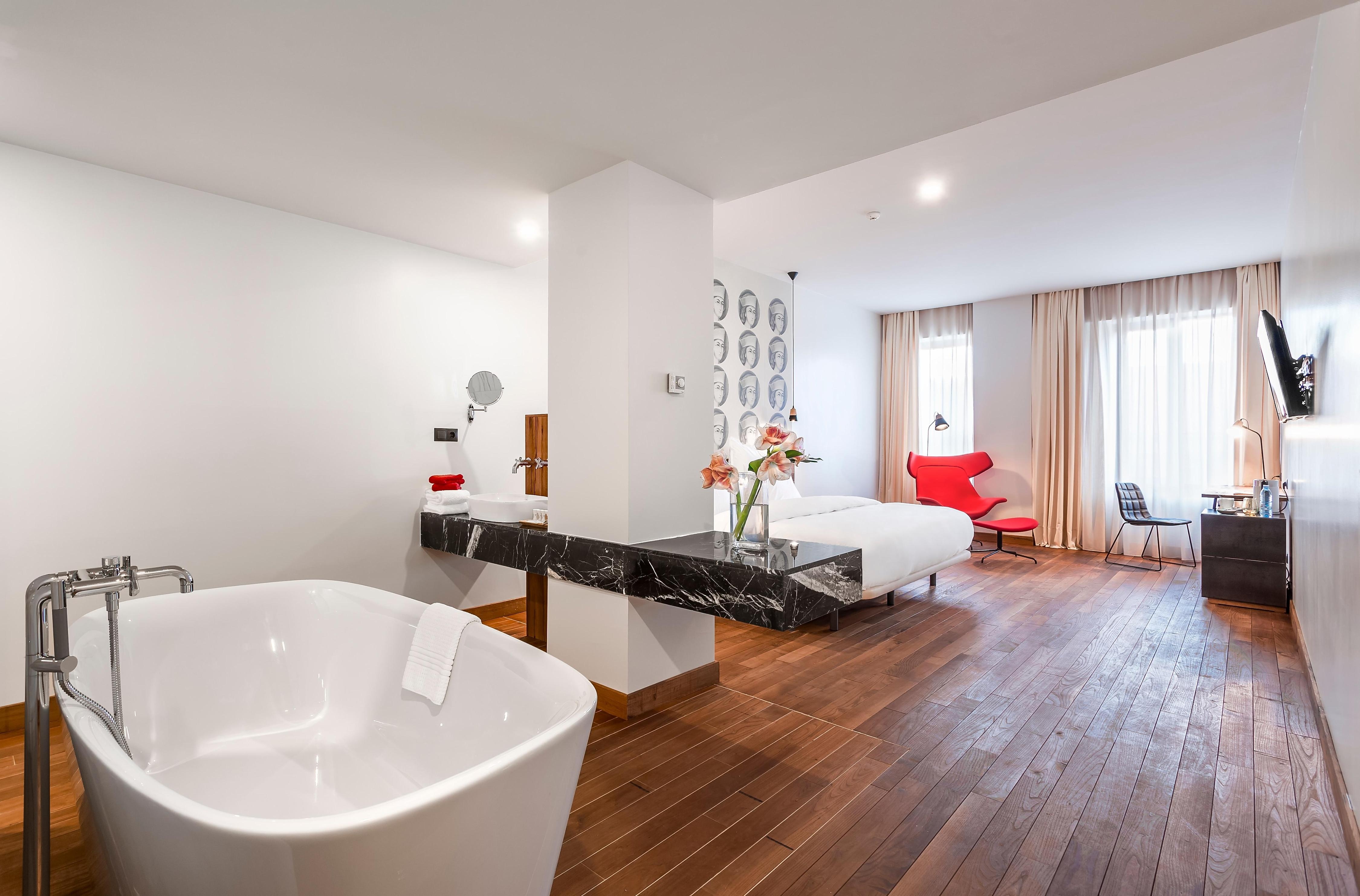 Shota@Rustaveli boutique hotel - Tap to explore photos