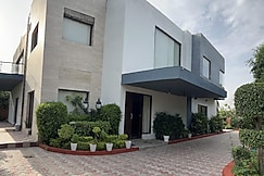 Gumber Farms, Rohtak