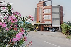 Nestlay Rooms Oragadam, Chennai