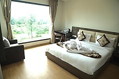 The Aanandam Hotel Resort, Hoshangabad