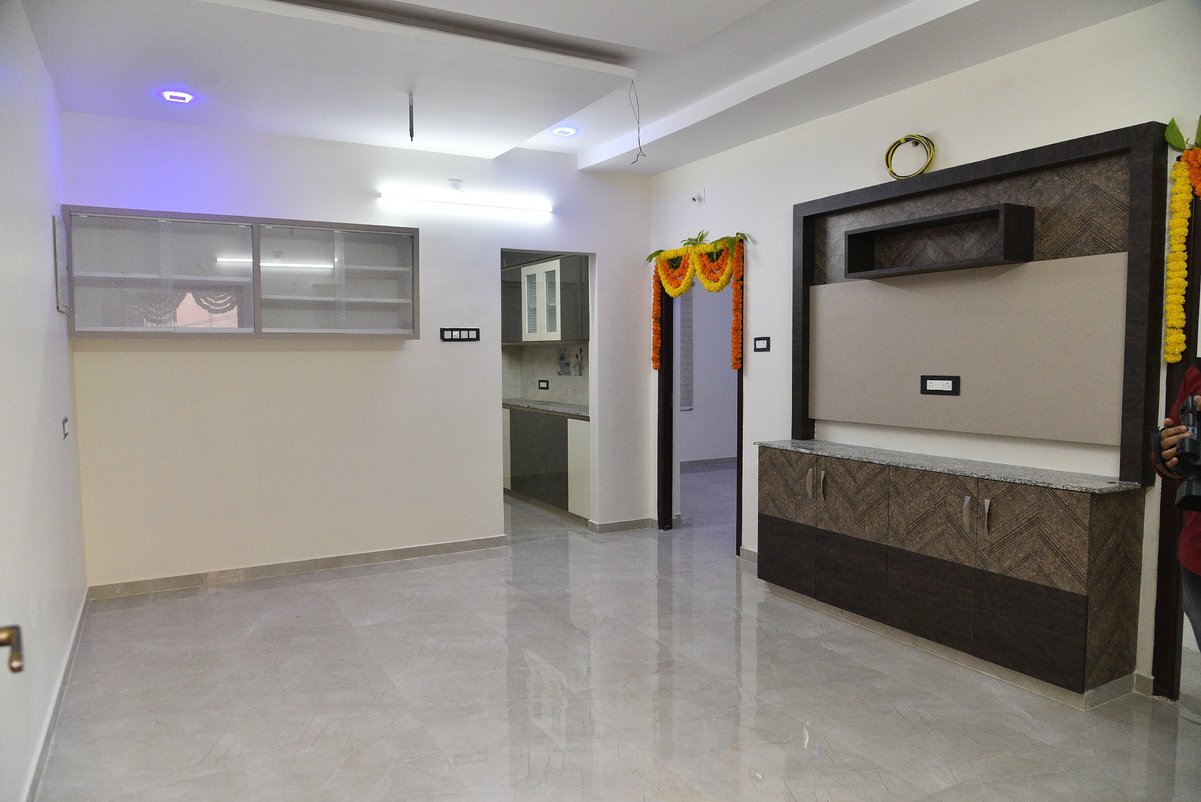 IIG 2042 Narayana Nilayam Service Apartments - Tap to explore photos
